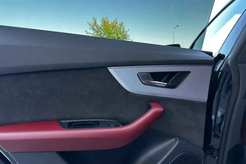 Audi SQ8 din 2022 cu 53.900 km - oferta AUD126269 - foto 19