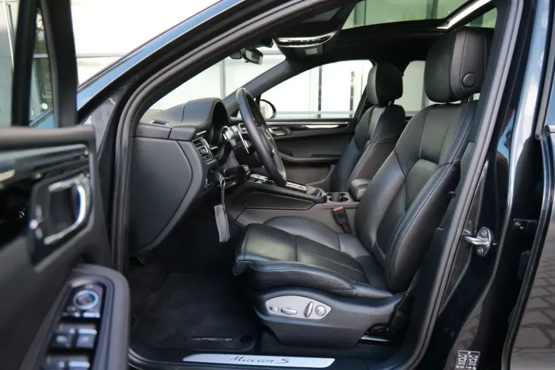 Porsche Macan din 2023 cu 24.000 km - oferta POR126270 - foto 16