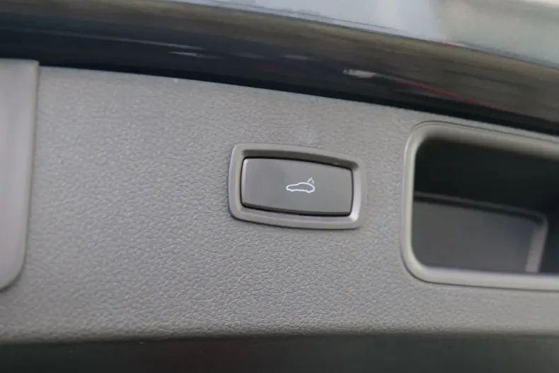 Porsche Macan din 2023 cu 24.000 km - oferta POR126270 - foto 18