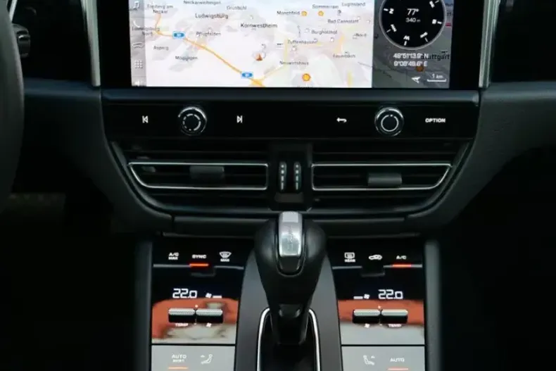 Porsche Macan din 2023 cu 24.000 km - oferta POR126270 - foto 25