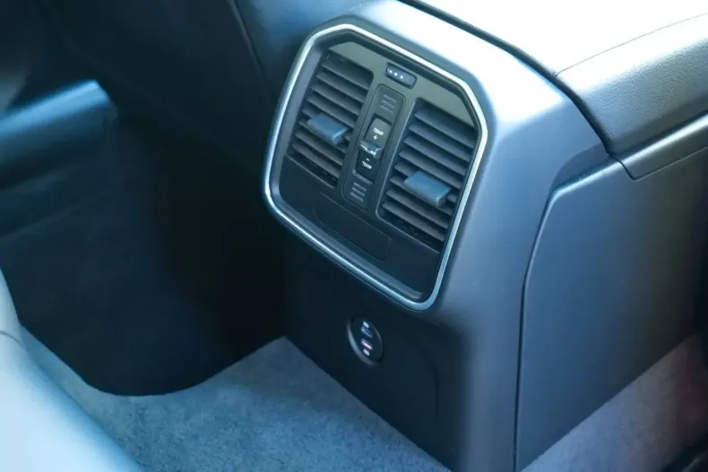 Porsche Macan din 2023 cu 24.000 km - oferta POR126270 - foto 27