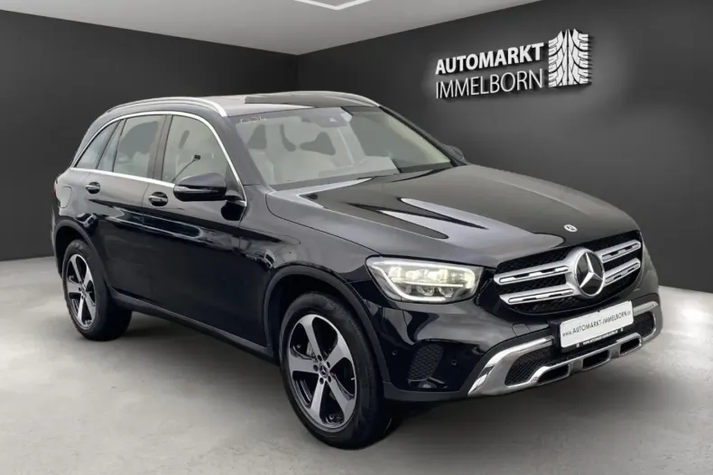 Mercedes-Benz GLC 300 din 2021 cu 19.030 km - oferta MER126274 - foto 1
