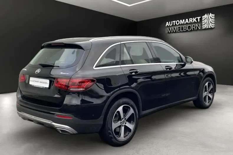 Mercedes-Benz GLC 300 din 2021 cu 19.030 km - oferta MER126274 - foto 4