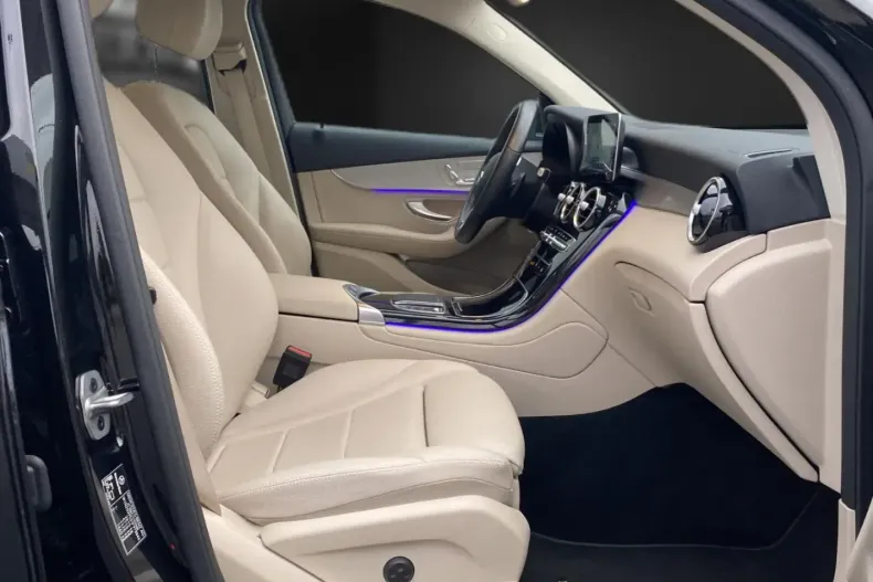 Mercedes-Benz GLC 300 din 2021 cu 19.030 km - oferta MER126274 - foto 11