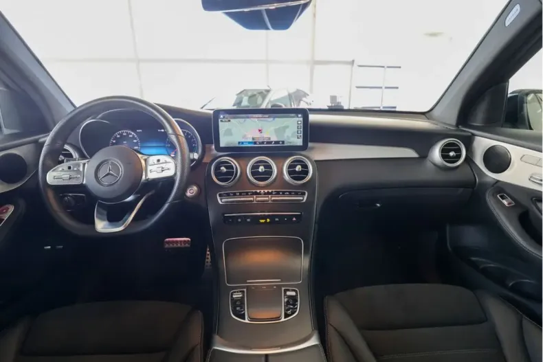 Mercedes-Benz GLC 300 din 2020 cu 59.987 km - oferta MER126275 - foto 7