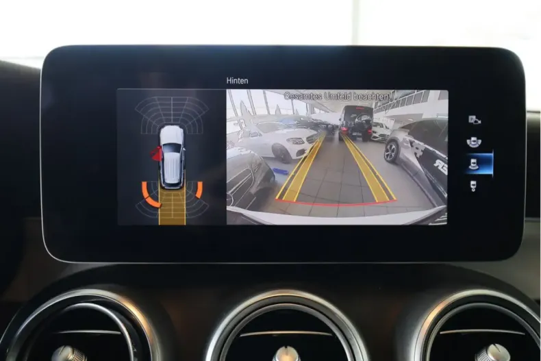 Mercedes-Benz GLC 300 din 2020 cu 59.987 km - oferta MER126275 - foto 10