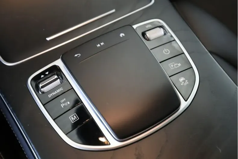 Mercedes-Benz GLC 300 din 2020 cu 59.987 km - oferta MER126275 - foto 12