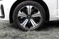 Volvo XC60 din 2023 cu 5.980 km - oferta VOL126279 - foto 3