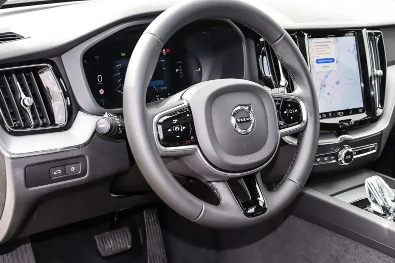 Volvo XC60 din 2023 cu 5.980 km - oferta VOL126279 - foto 4