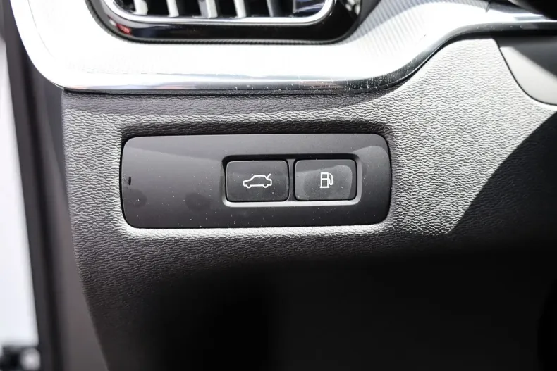 Volvo XC60 din 2023 cu 10.545 km - oferta VOL126280 - foto 11