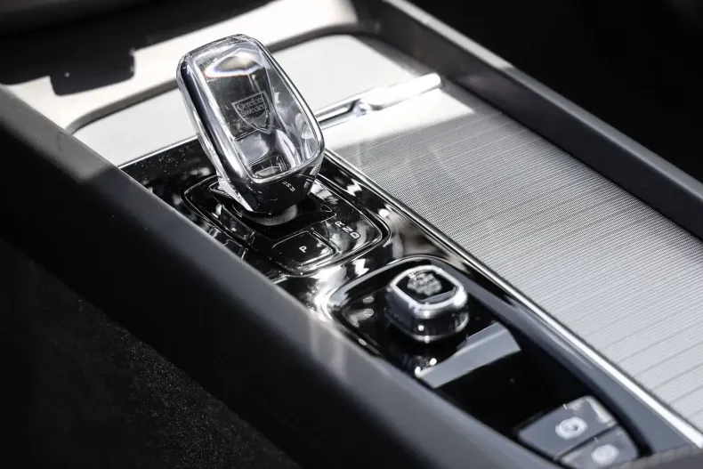 Volvo XC60 din 2023 cu 10.545 km - oferta VOL126280 - foto 12