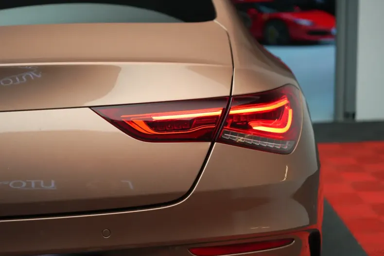 Mercedes-Benz CLA 220 din 2022 cu 51.980 km - oferta MER126283 - foto 4