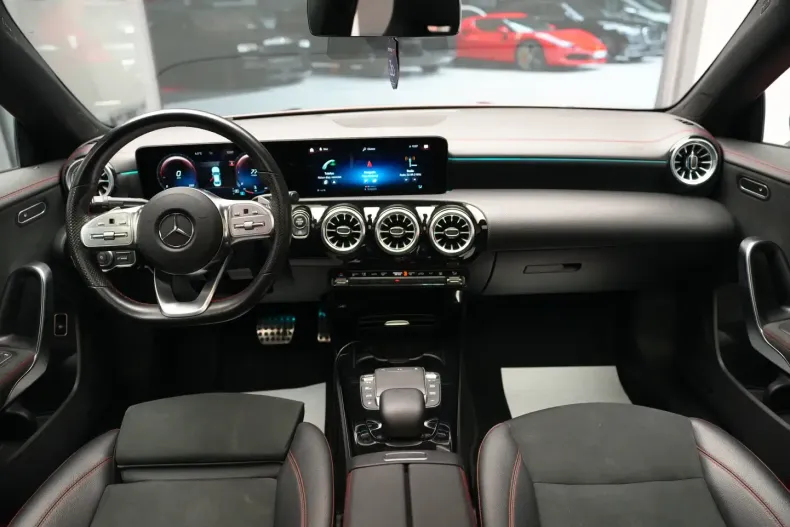 Mercedes-Benz CLA 220 din 2022 cu 51.980 km - oferta MER126283 - foto 15