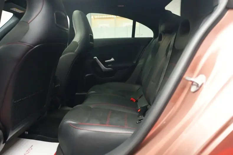 Mercedes-Benz CLA 220 din 2022 cu 51.980 km - oferta MER126283 - foto 27