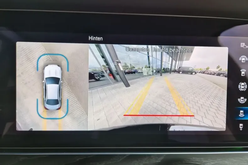 Mercedes-Benz E 300 din 2022 cu 24.300 km - oferta MER126287 - foto 11