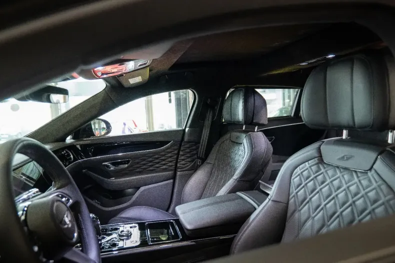 Bentley Flying Spur din 2022 cu 8.350 km - oferta BEN126289 - foto 4