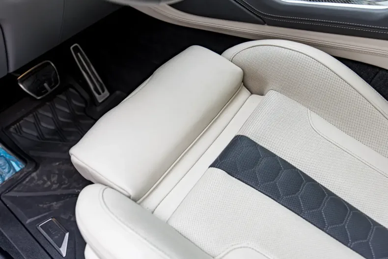 BMW X6 M din 2023 cu 18.000 km - oferta BMW126302 - foto 36