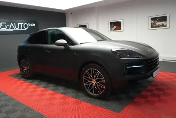 Porsche Cayenne din 2023 - oferta POR126303