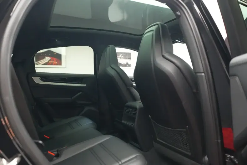Porsche Cayenne din 2023 cu 12.500 km - oferta POR126303 - foto 28