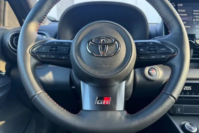 Toyota Yaris din 2023 cu 17.060 km - oferta TOY126307 - foto 16