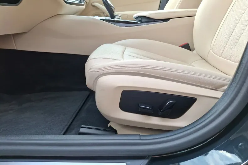 BMW Seria 5 din 2022 cu 127.186 km - oferta BMW126321 - foto 26