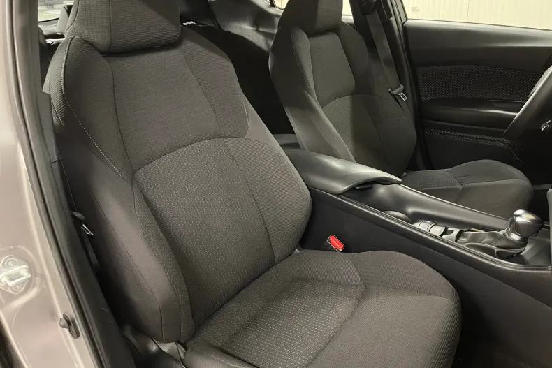 Toyota C-HR din 2019 cu 100.421 km - oferta TOY126339 - foto 9