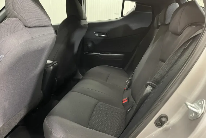 Toyota C-HR din 2019 cu 100.421 km - oferta TOY126339 - foto 11