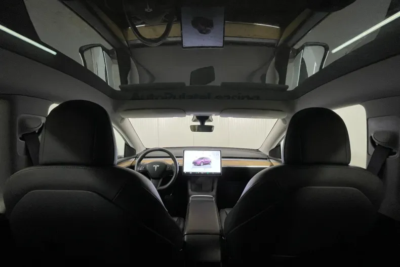 Tesla Model Y din 2022 cu 72.374 km - oferta TES126341 - foto 8