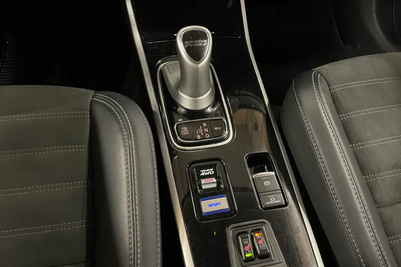 Mitsubishi Outlander din 2020 cu 132.711 km - oferta MIT126342 - foto 18