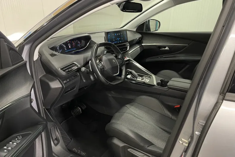 Peugeot 5008 din 2021 cu 142.622 km - oferta PEU126344 - foto 5