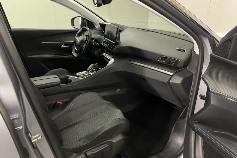 Peugeot 5008 din 2021 cu 142.622 km - oferta PEU126344 - foto 9