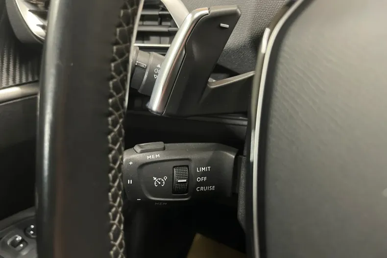 Peugeot 5008 din 2021 cu 142.622 km - oferta PEU126344 - foto 27