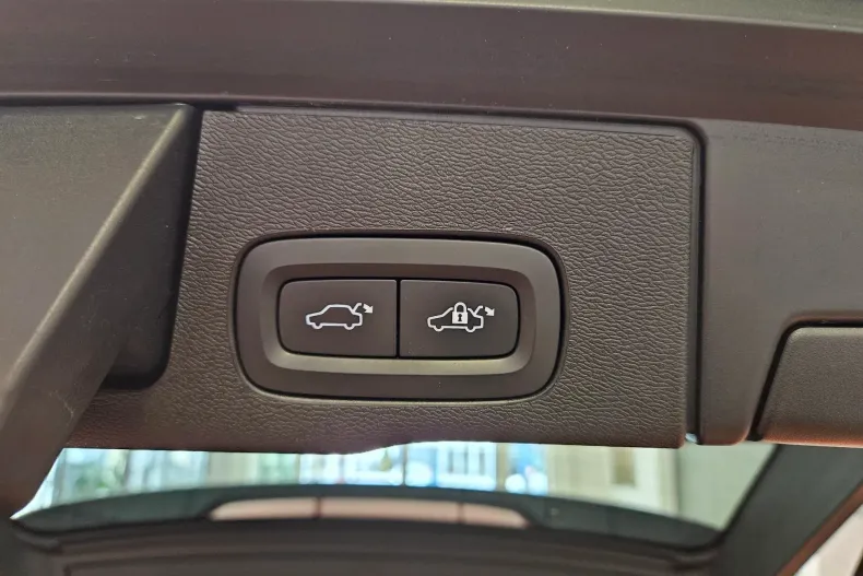 Volvo XC60 din 2021 cu 82.000 km - oferta VOL126354 - foto 16