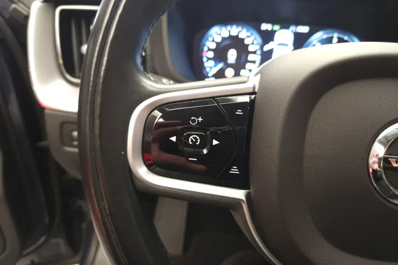 Volvo XC60 din 2021 cu 82.000 km - oferta VOL126354 - foto 25