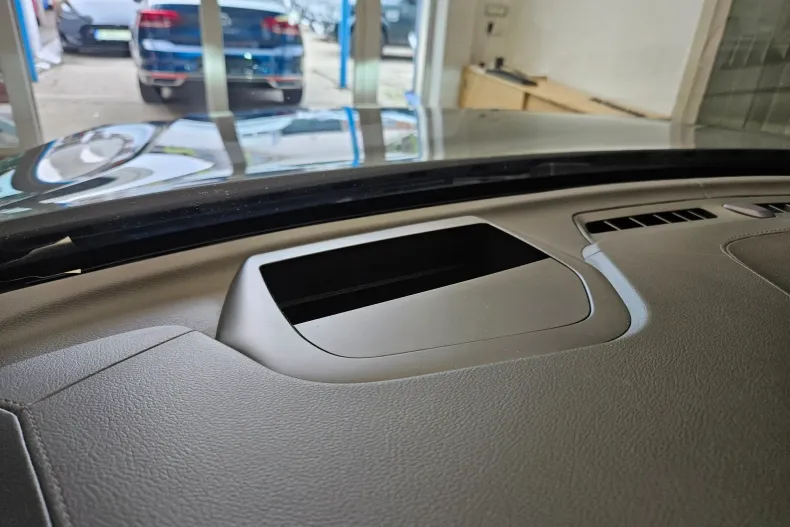 Volvo XC60 din 2021 cu 82.000 km - oferta VOL126354 - foto 31