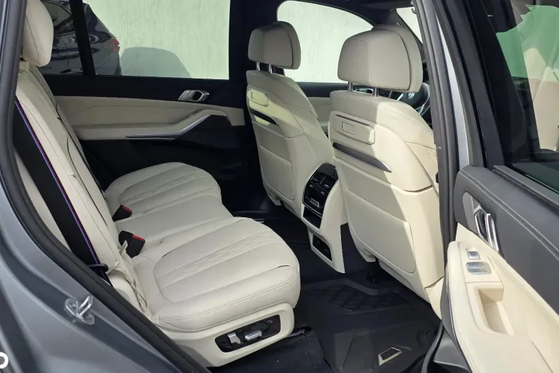 BMW X7 din 2025 cu 8.000 km - oferta BMW126361 - foto 11