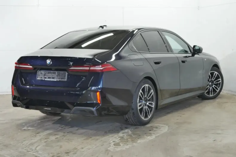 BMW Seria 5 din 2024 cu 28.300 km - oferta BMW126364 - foto 4