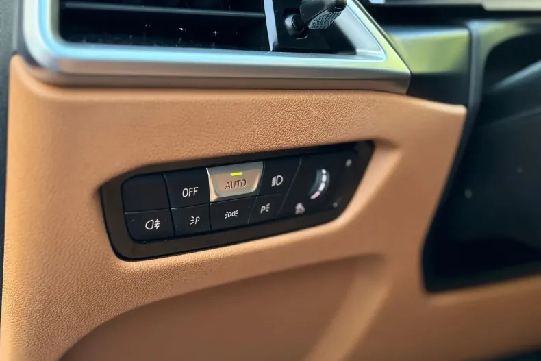 BMW i4 din 2025 cu 12.000 km - oferta BMW126385 - foto 16