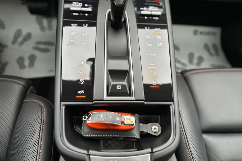 Porsche Macan din 2023 cu 20.435 km - oferta POR126398 - foto 6