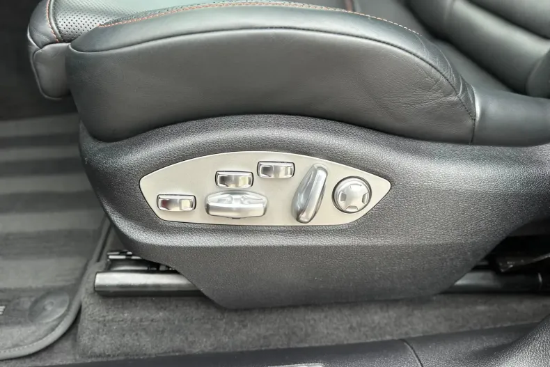 Porsche Macan din 2023 cu 20.435 km - oferta POR126398 - foto 23