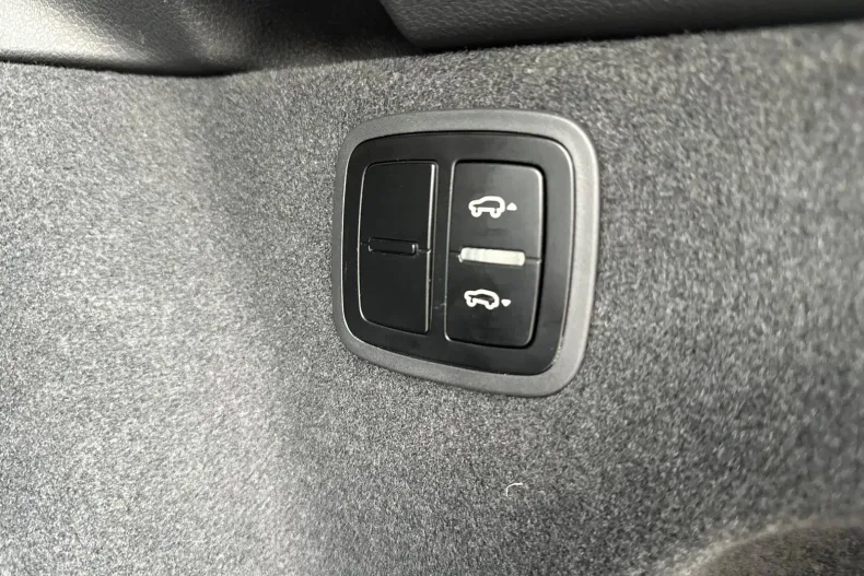 Porsche Macan din 2023 cu 20.435 km - oferta POR126398 - foto 27