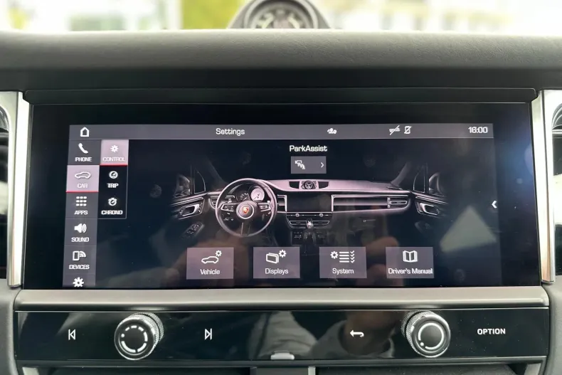 Porsche Macan din 2023 cu 20.435 km - oferta POR126398 - foto 30