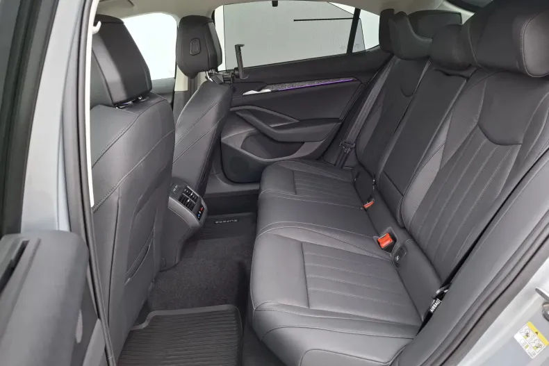 Skoda Superb din 2025 cu 5.000 km - oferta SKO126402 - foto 21