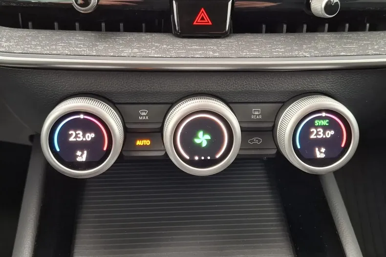 Skoda Superb din 2025 cu 5.000 km - oferta SKO126402 - foto 31