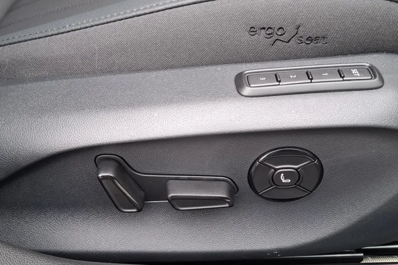 Skoda Superb din 2025 cu 5.000 km - oferta SKO126402 - foto 34