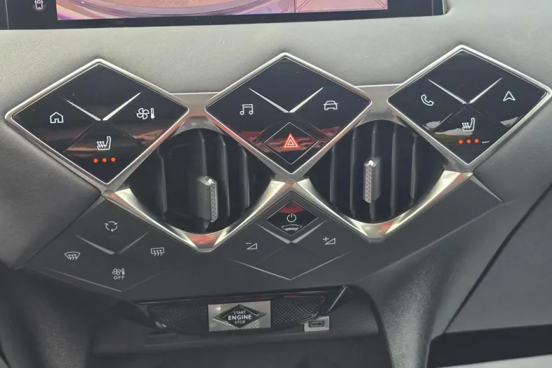 DS Automobiles DS 3 din 2024 cu 25.000 km - oferta DSA126456 - foto 20