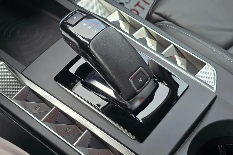 DS Automobiles DS 3 din 2024 cu 25.000 km - oferta DSA126456 - foto 22