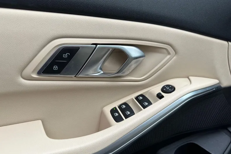 BMW Seria 3 din 2019 cu 78.628 km - oferta BMW126461 - foto 15