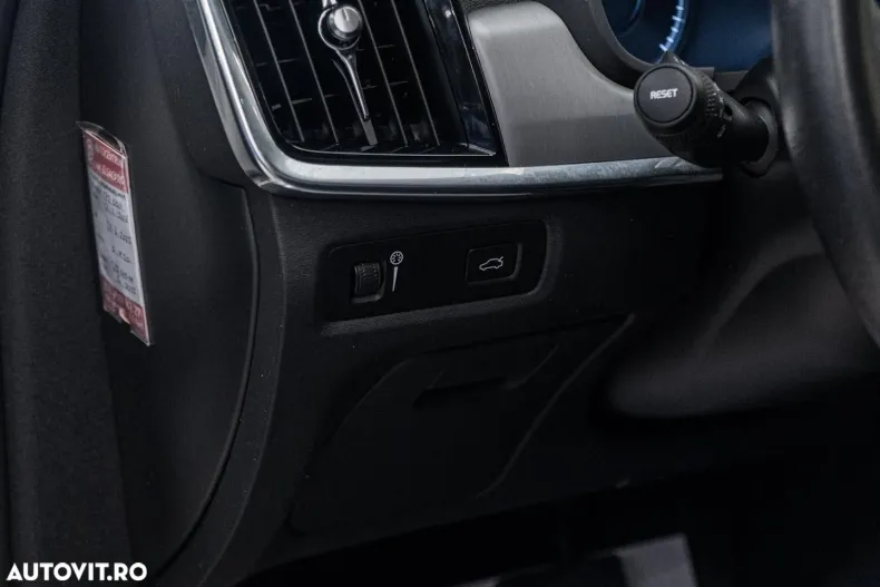 Volvo S90 din 2020 cu 163.000 km - oferta VOL126468 - foto 27