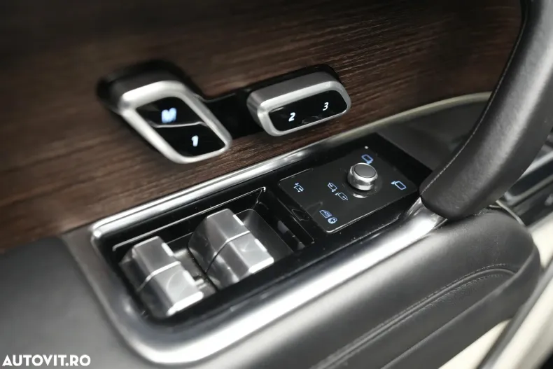 Land Rover Range Rover din 2022 cu 66.000 km - oferta LAN126478 - foto 10